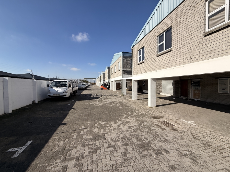 To Let Commercial Property for Rent in Parow Industrial Western Cape